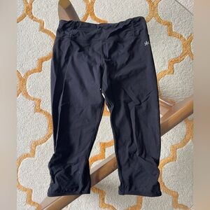 Kyodan Black Activewear Knee Length Leggings